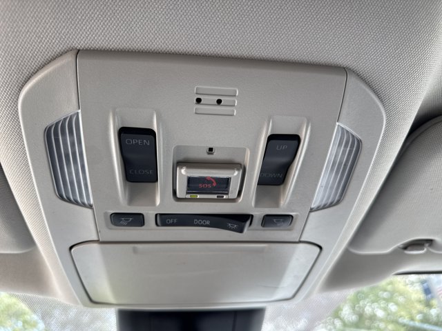 Used 2023 Toyota Highlander XLE AWD/4WD image 26