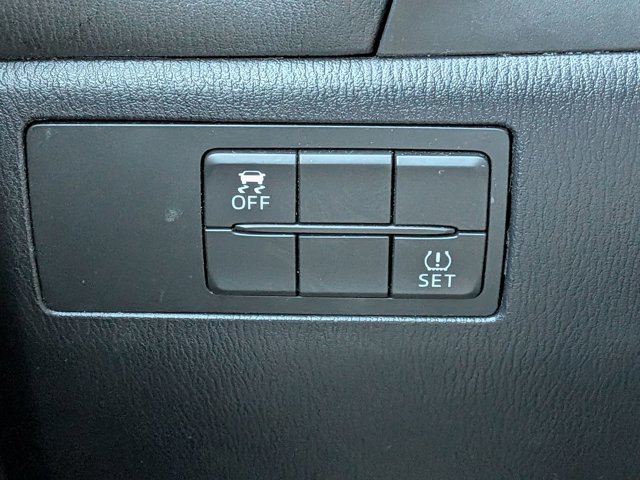 Used 2018 MAZDA MAZDA3 Sport image 19