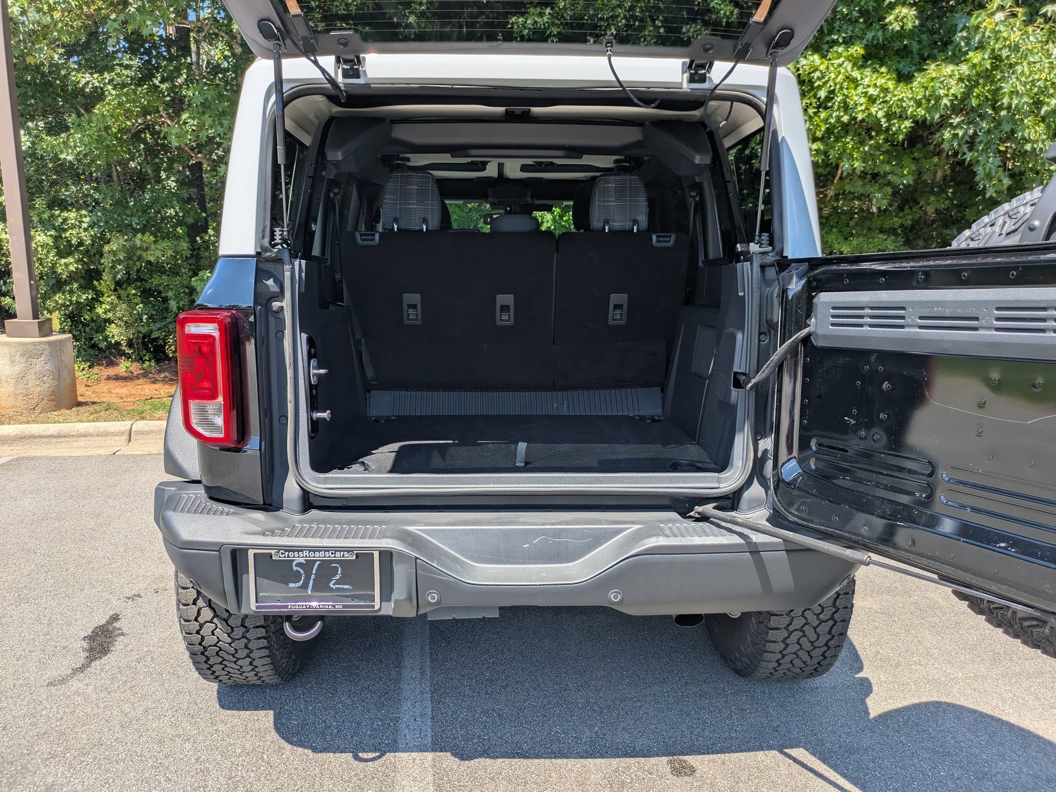 Certified 2025 Ford Bronco Heritage Edition AWD/4WD image 28