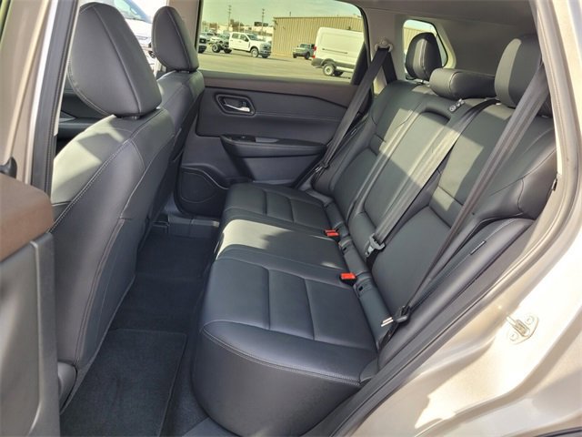 Used 2023 Nissan Rogue SL image 10