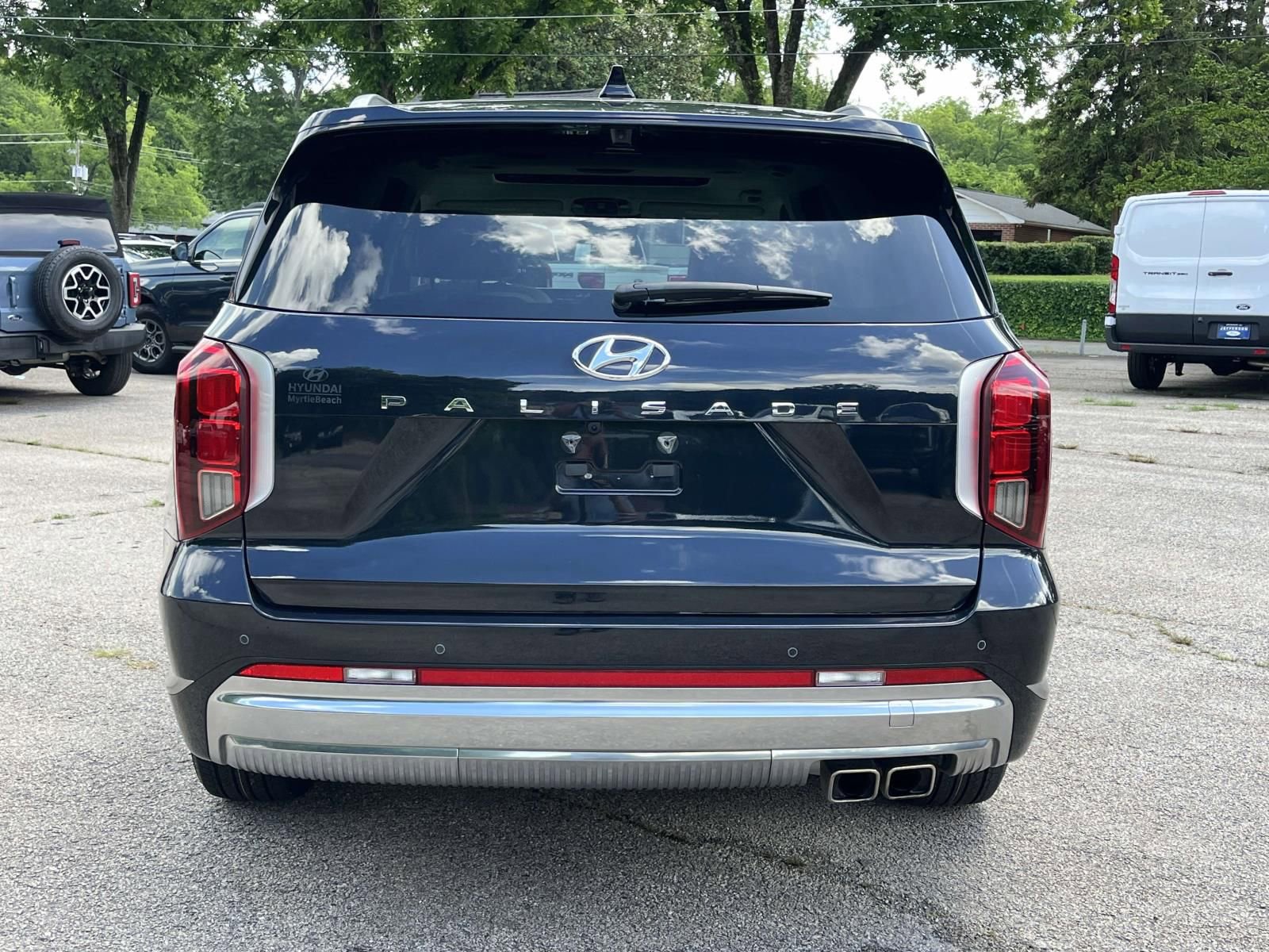 Used 2023 Hyundai Palisade Calligraphy w/ Cargo Package FWD image 4