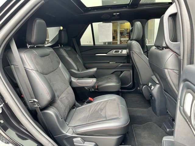 Certified 2025 Ford Explorer ST w/ Sun And Sound Package image 60