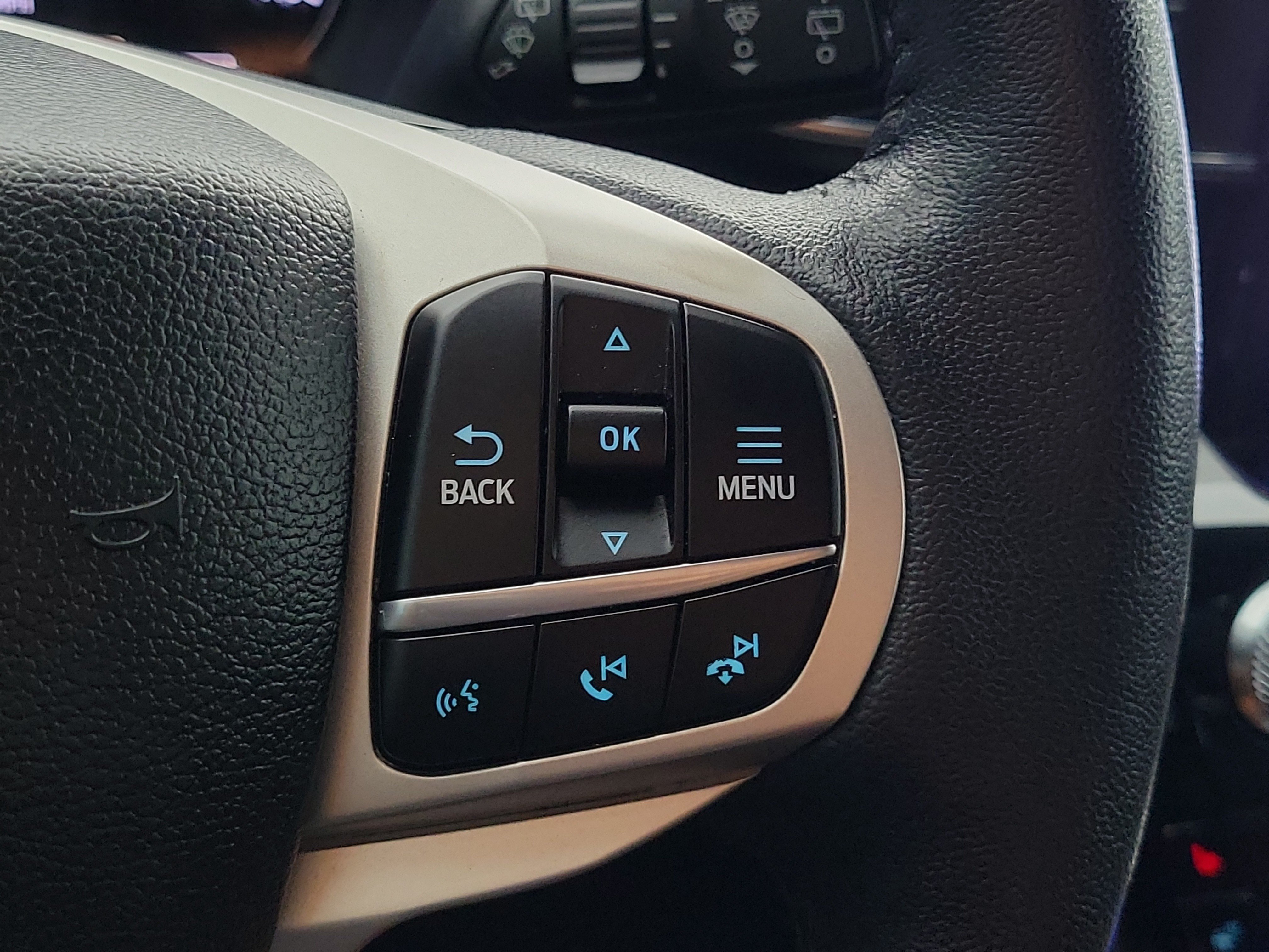 Certified 2023 Ford Explorer Limited w/ Limited Technology Package RWD image 27