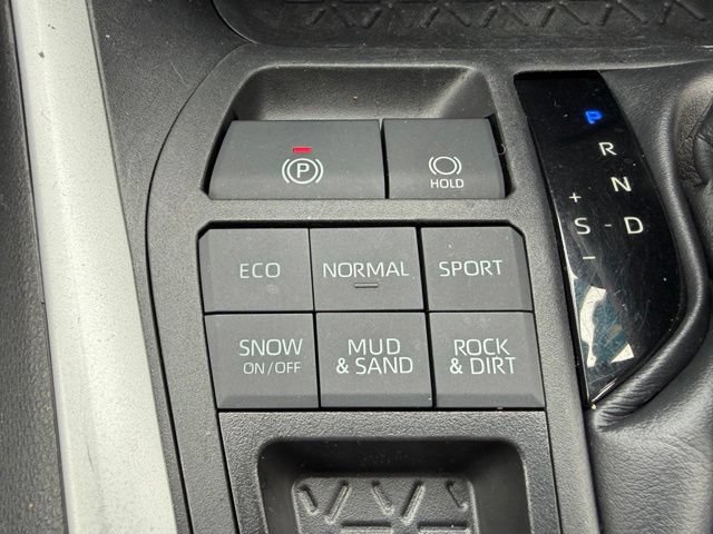 Used 2023 Toyota RAV4 LE AWD/4WD image 22
