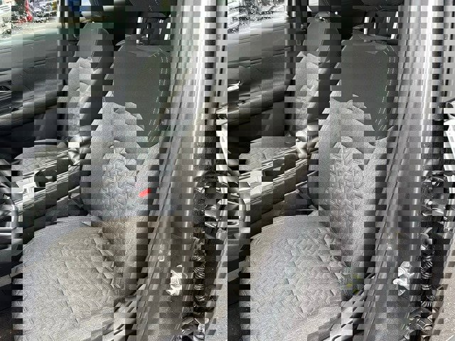 Used 2025 Nissan Kicks SV image 13