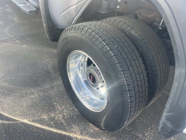 Used 2022 GMC Sierra 3500 Denali w/ Denali Ultimate Package image 11