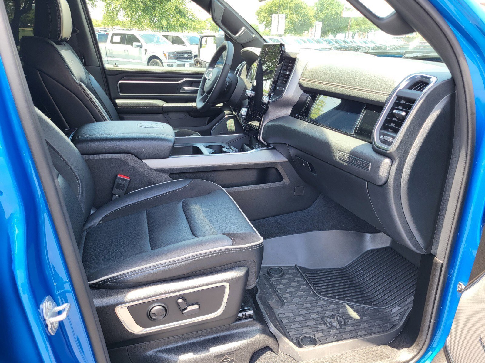 Used 2025 RAM 1500 Laramie w/ Night Edition AWD/4WD image 12