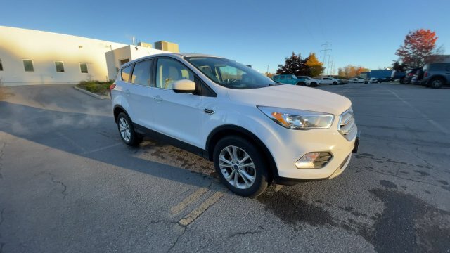 Certified 2019 Ford Escape SE AWD/4WD image 2