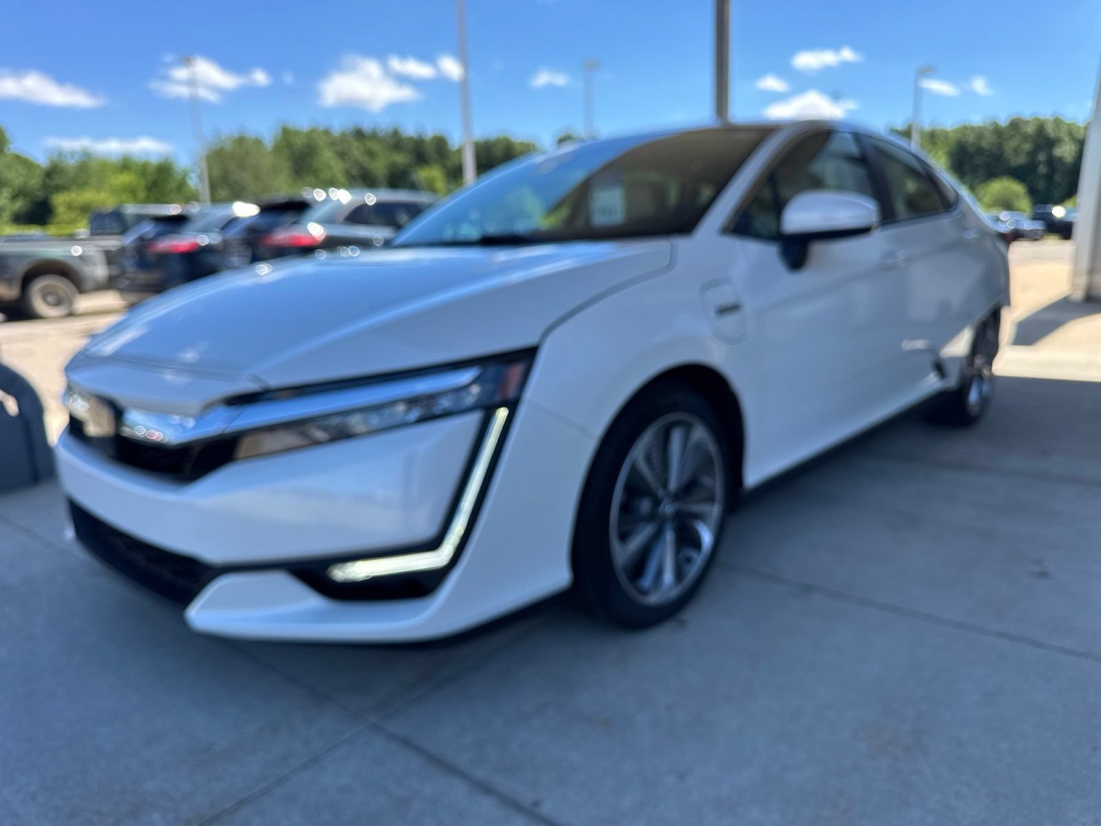 Used 2021 Honda Clarity Touring image 3
