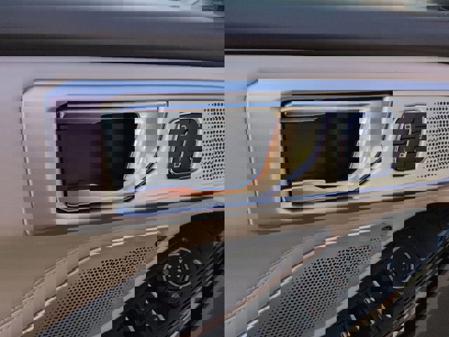 Certified 2021 Ford Explorer Platinum w/ Equipment Group 601A image 13