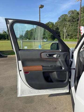 Certified 2025 Ford Bronco Sport Outer Banks w/ Outer Banks Tech Package+ AWD/4WD image 7