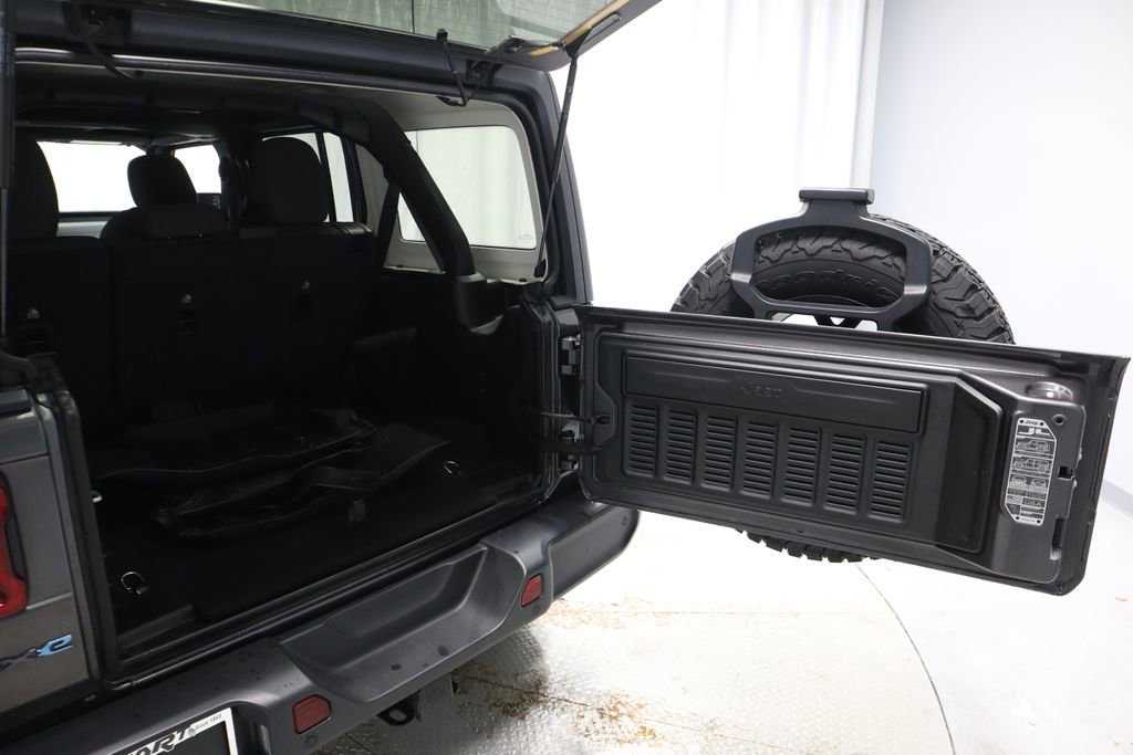 Used 2024 Jeep Wrangler Unlimited image 16