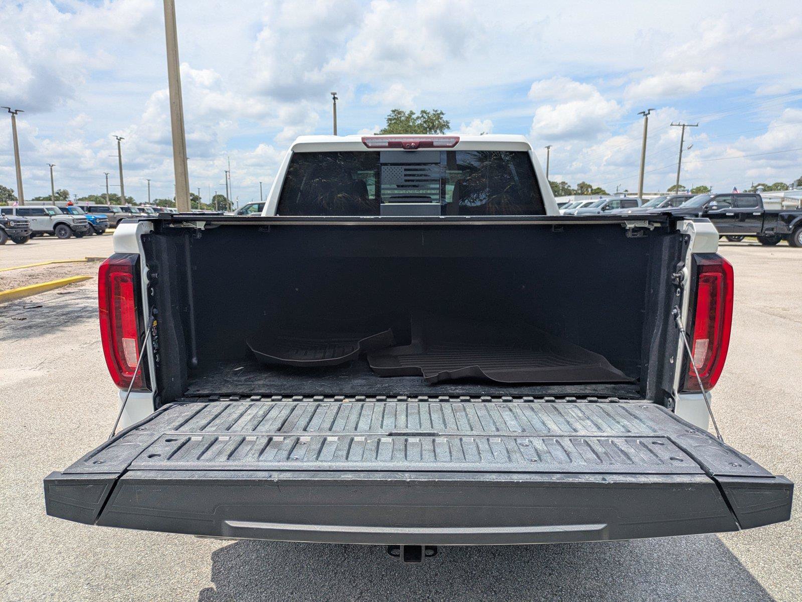 Used 2022 GMC Sierra 1500 Denali w/ Denali Reserve Package AWD/4WD image 15