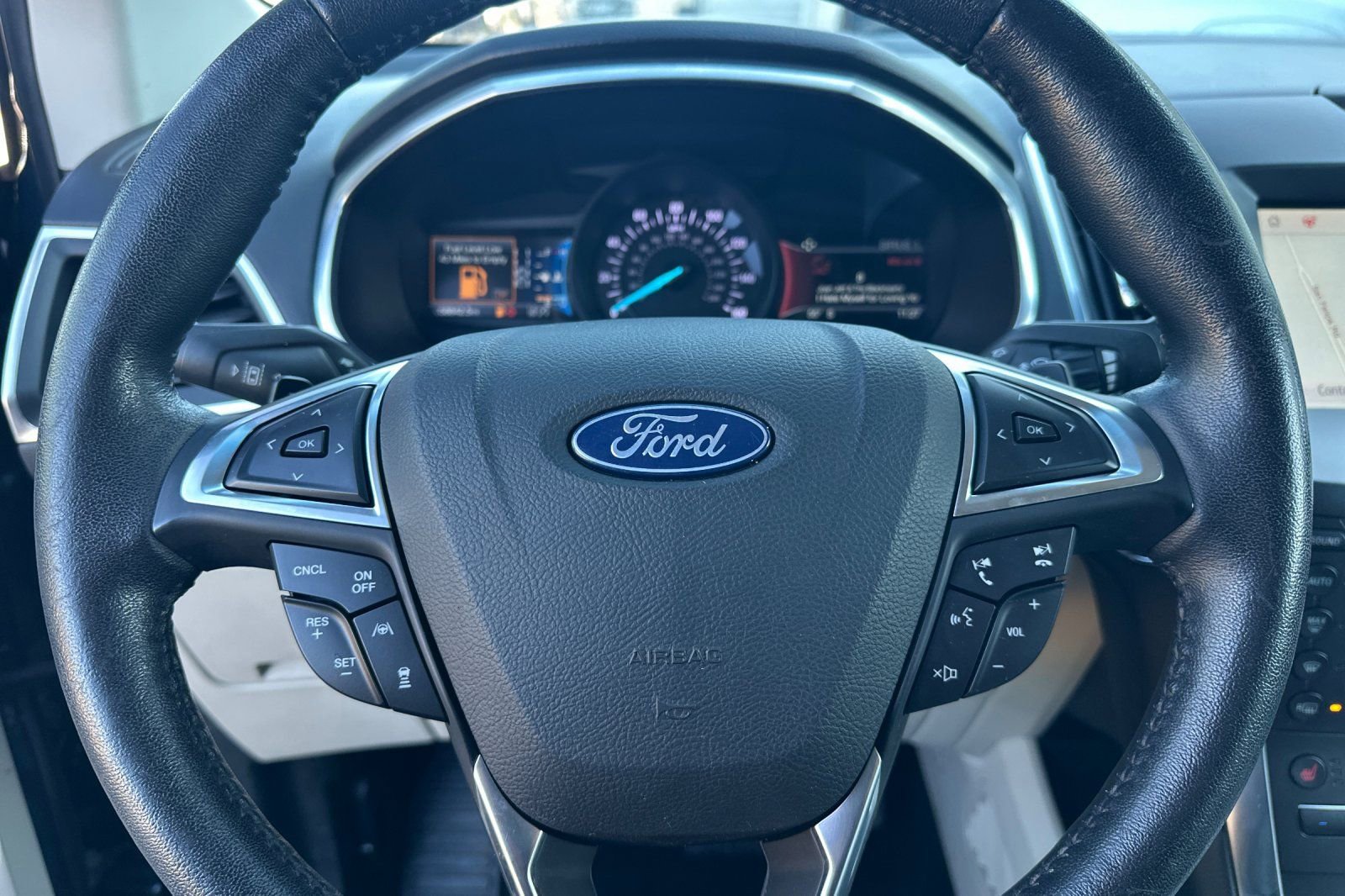 Certified 2019 Ford Edge Titanium w/ Cold Weather Package image 27