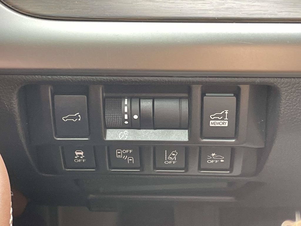 Used 2019 Subaru Outback 3.6R Touring w/ Popular Package #3A AWD/4WD image 28