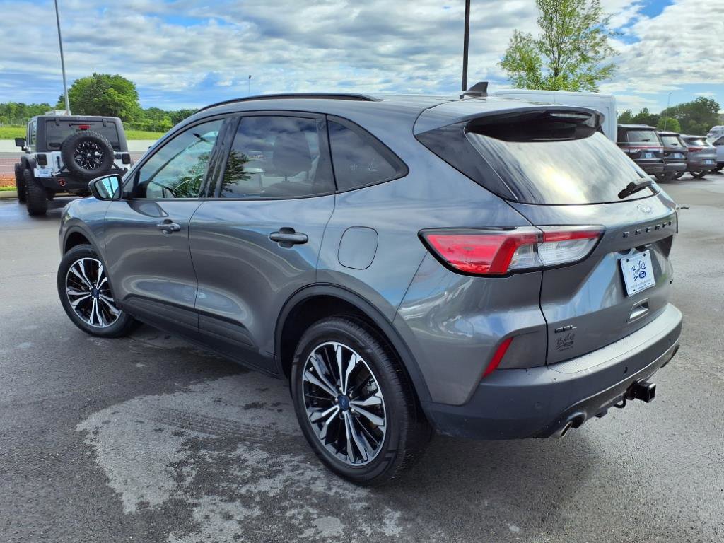 Certified 2022 Ford Escape SEL w/ SEL Stealth AWD Package image 3