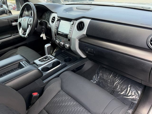 Used 2020 Toyota Tundra SR5 w/ SR5 Upgrade Package AWD/4WD image 30