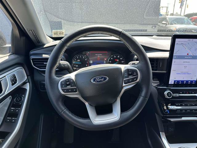 Certified 2023 Ford Explorer Limited w/ Limited Technology Package AWD/4WD image 8