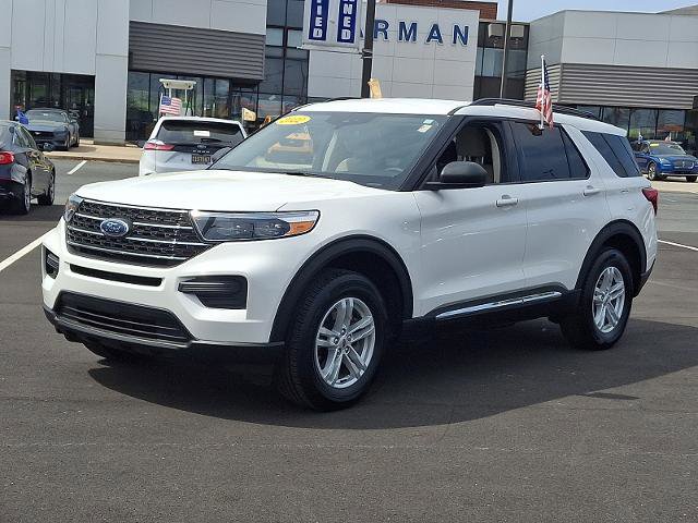 Certified 2022 Ford Explorer XLT w/ Class IV Trailer Tow Package AWD/4WD image 3