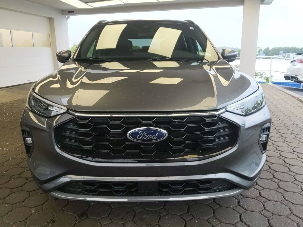 Certified 2023 Ford Escape ST-Line Select w/ Tech Pack #1 AWD/4WD video 2