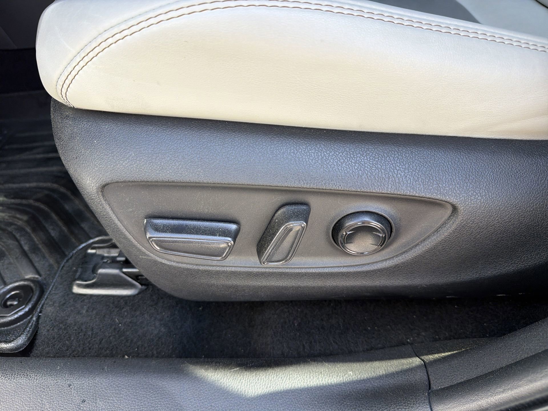 Used 2024 Toyota RAV4 XLE Premium w/ Weather Package image 30