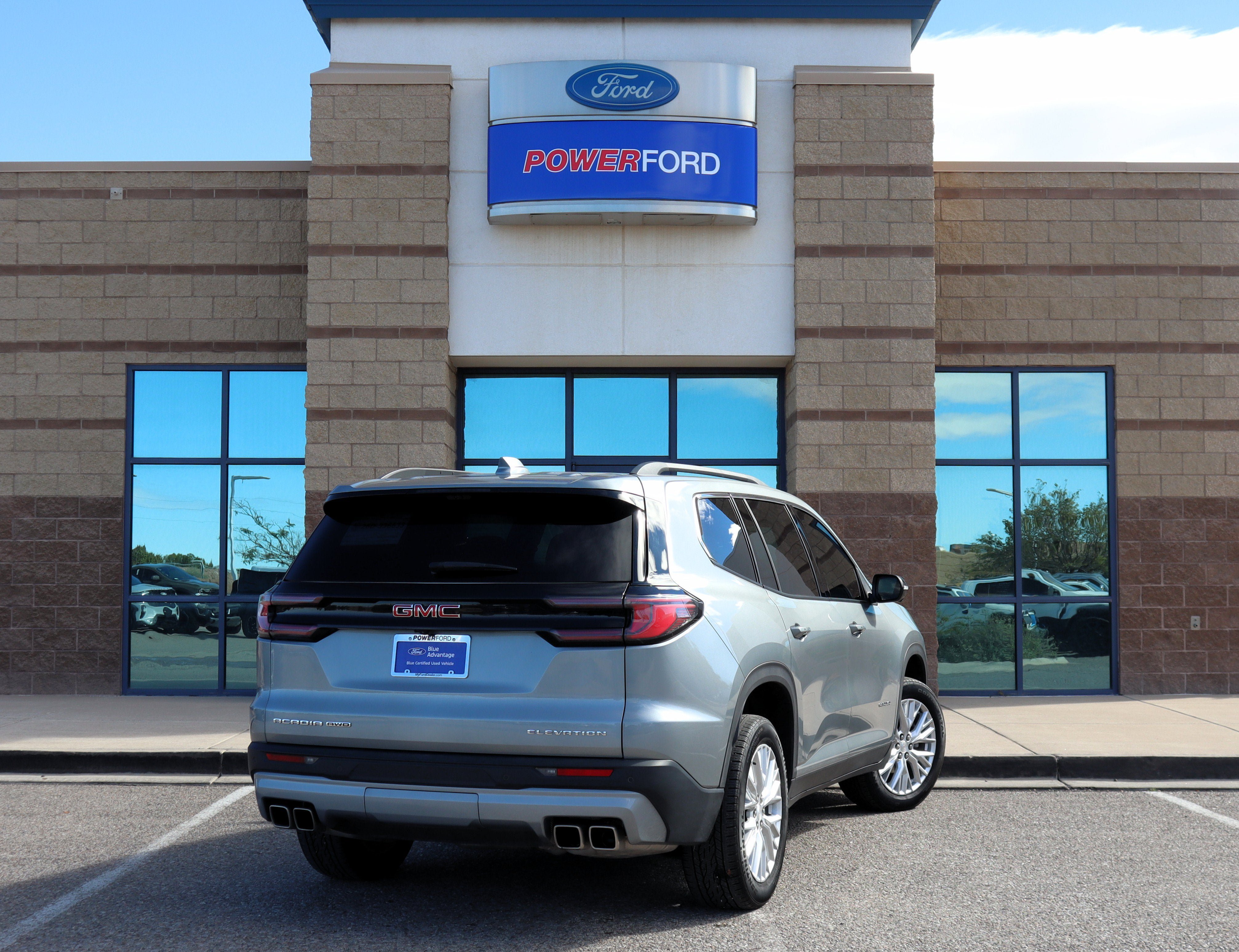 Used 2026 GMC Acadia Elevation w/ Elevation Premium Package AWD/4WD image 6
