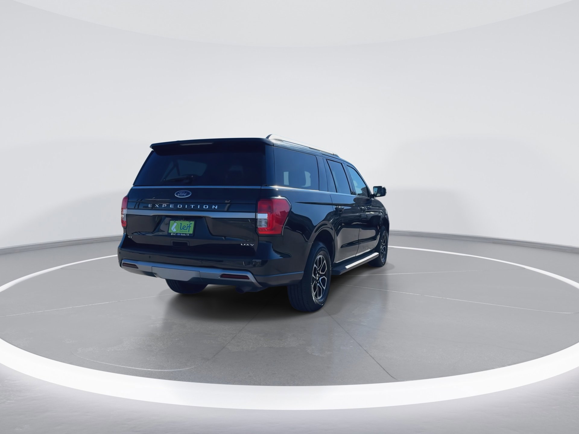 Certified 2024 Ford Expedition Max XLT image 5