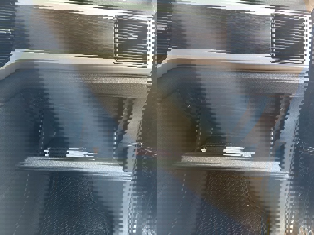 Used 2023 Volkswagen Atlas SE image 36