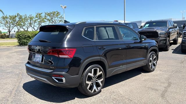 Used 2022 Volkswagen Taos SEL AWD/4WD image 3