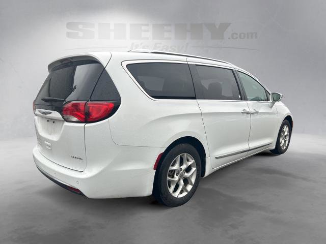 Used 2020 Chrysler Pacifica Limited image 12