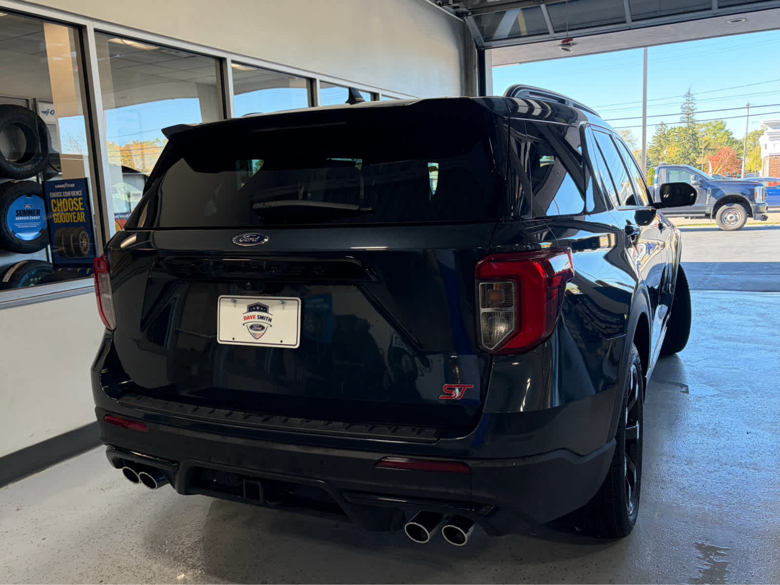 Certified 2023 Ford Explorer ST w/ Equipment Group 401A AWD/4WD image 9