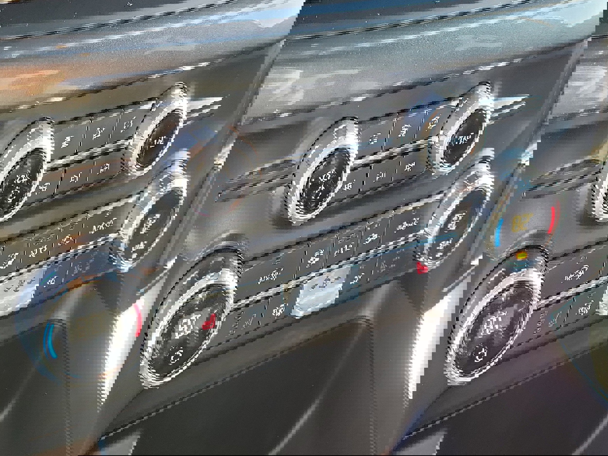 Certified 2021 Ford F150 XLT w/ Equipment Group 302A High image 31