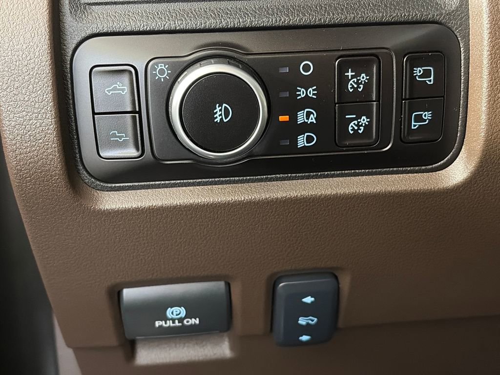 Certified 2025 Ford F250 King Ranch w/ FX4 Off-Road Package AWD/4WD image 25