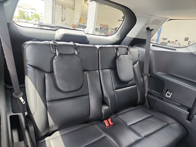 Certified 2024 Ford Explorer Limited w/ Limited Technology Package AWD/4WD image 33