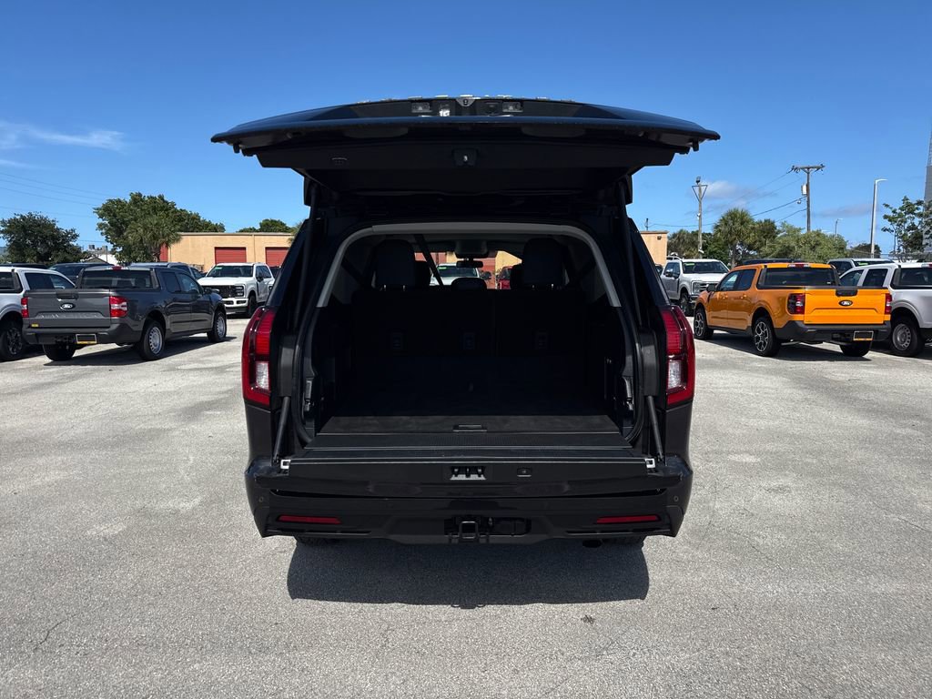 Certified 2025 Ford Expedition Max Active RWD image 32
