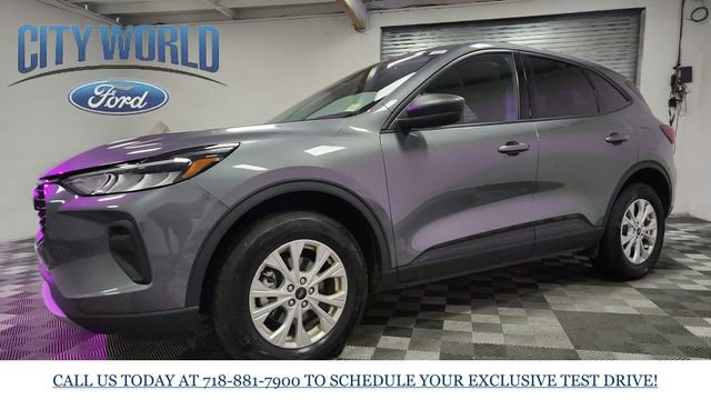 Certified 2025 Ford Escape Active AWD/4WD image 8