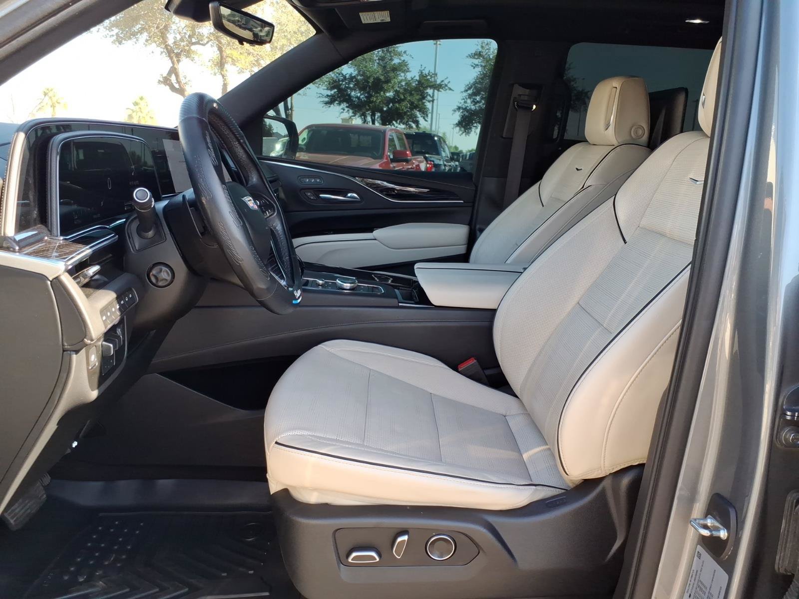 Used 2021 Cadillac Escalade Sport w/ Driver Assist Tech Package AWD/4WD image 13