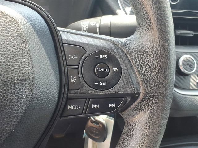 Used 2020 Toyota Corolla LE FWD image 18