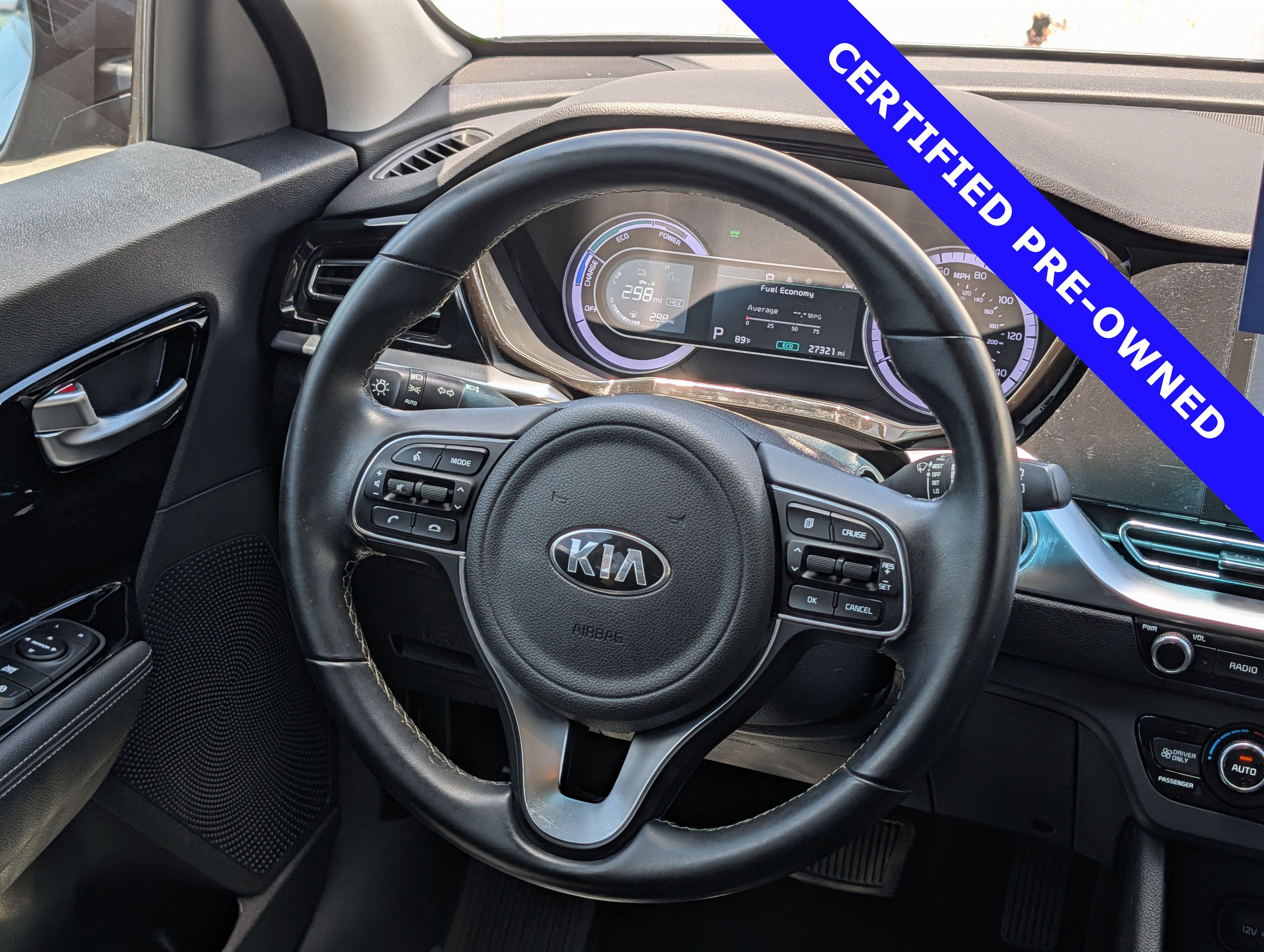 Used 2021 Kia Niro LXS FWD image 16