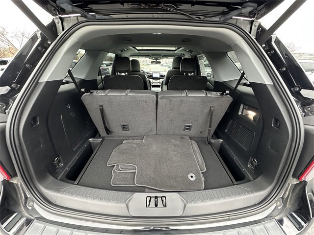 Certified 2022 Ford Explorer XLT w/ Equipment Group 202A image 43