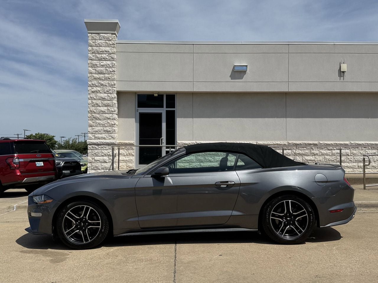 Certified 2021 Ford Mustang Premium RWD image 3