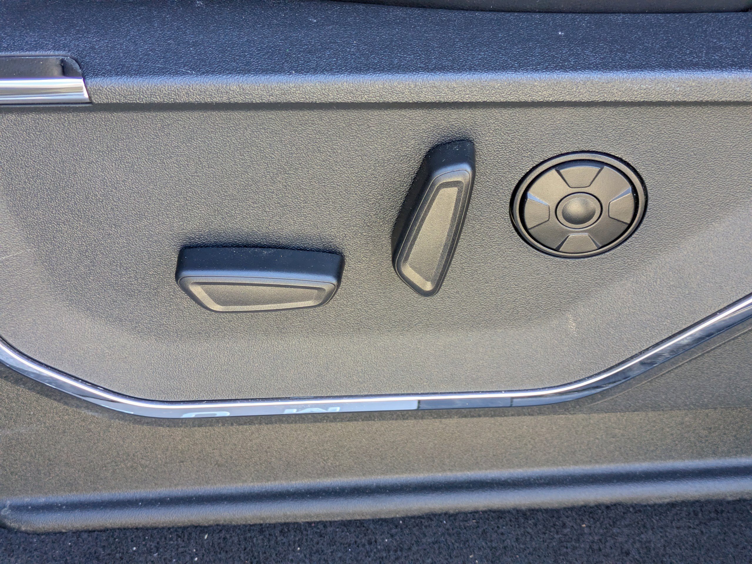 Certified 2025 Ford F250 Platinum image 19