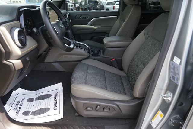 Used 2024 Chevrolet Colorado ZR2 w/ Safety Package AWD/4WD image 9