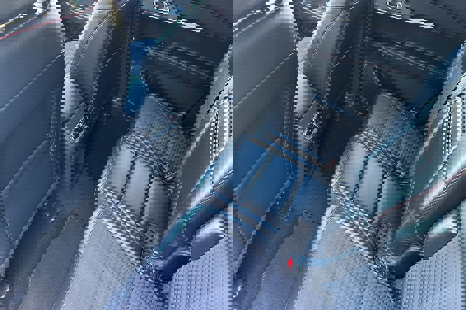 Certified 2025 Ford Explorer ST-Line w/ ST-Line Street Pack image 10