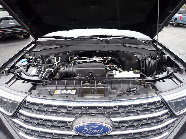 Certified 2023 Ford Explorer XLT w/ Equipment Group 202A image 14