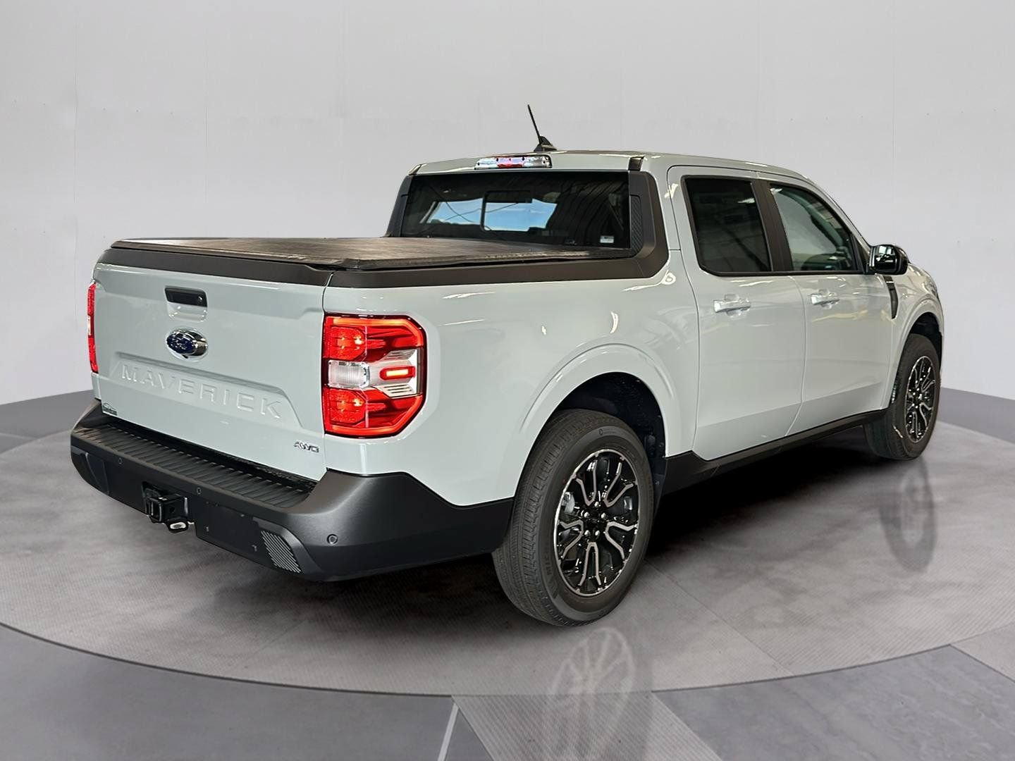 Certified 2024 Ford Maverick Lariat w/ 4K Tow Package AWD/4WD image 7