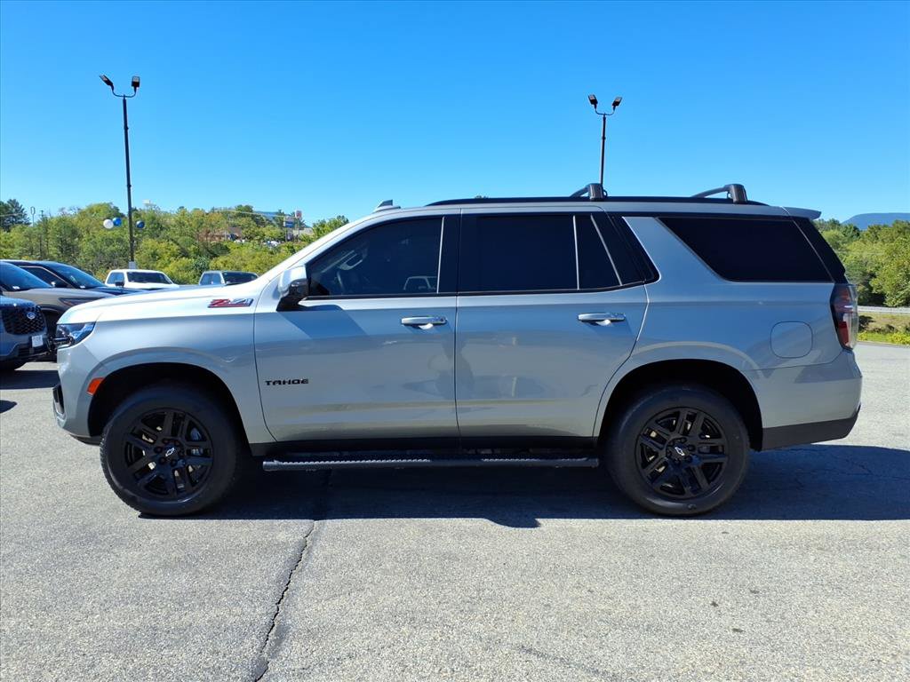 Used 2024 Chevrolet Tahoe Z71 w/ Luxury Package AWD/4WD image 2