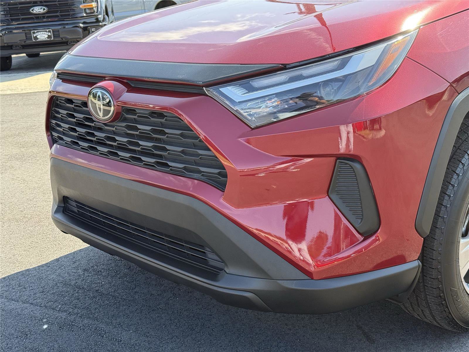 Used 2022 Toyota RAV4 XLE image 38