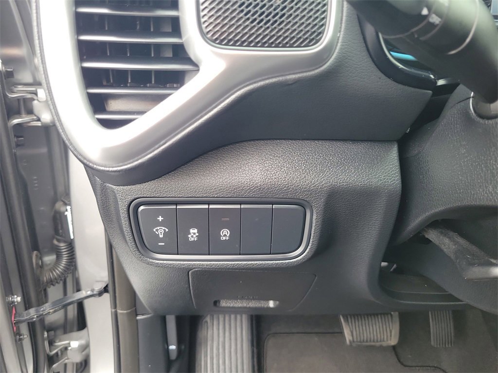 Used 2025 Kia Soul LX w/ LX Technology Package image 26