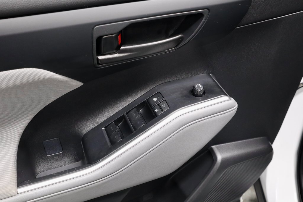 Used 2023 Toyota Highlander LE image 23